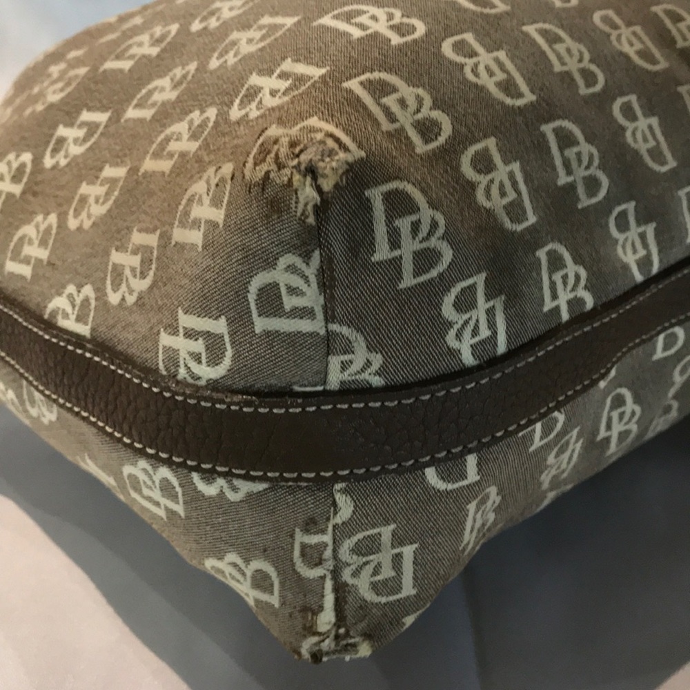 Dooney & Bourke - Picture 7 of 12